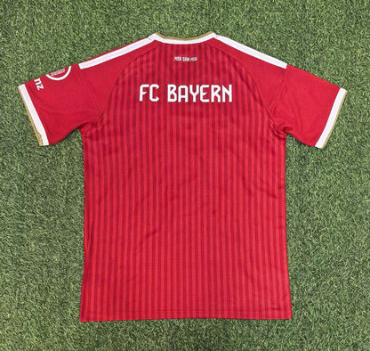 BAY Red Fan Tee - UNISEX