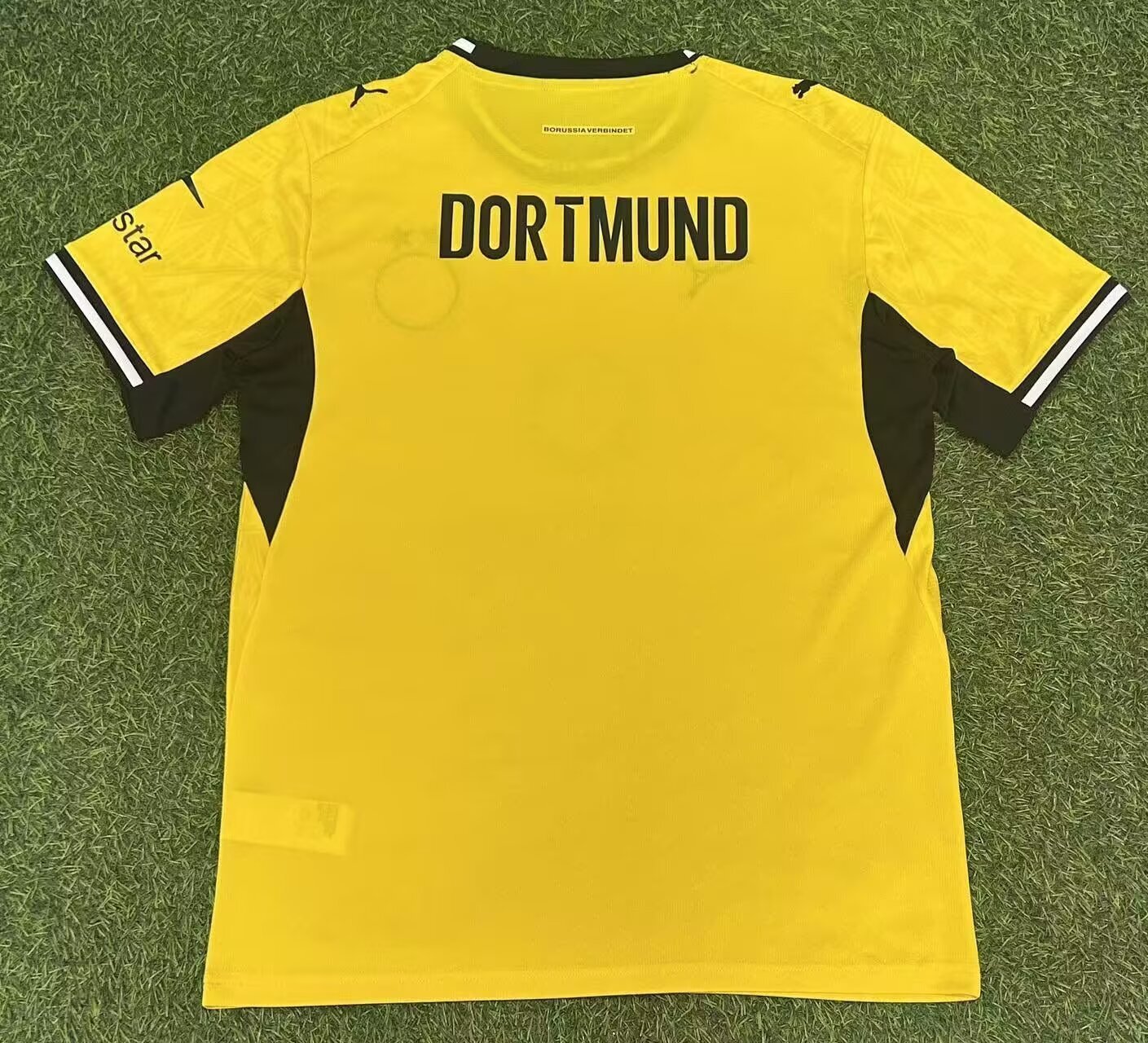 DOT Yellow Fan Tee - UNISEX